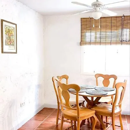 Casa Veronica 6 , 1 아파트 아로나